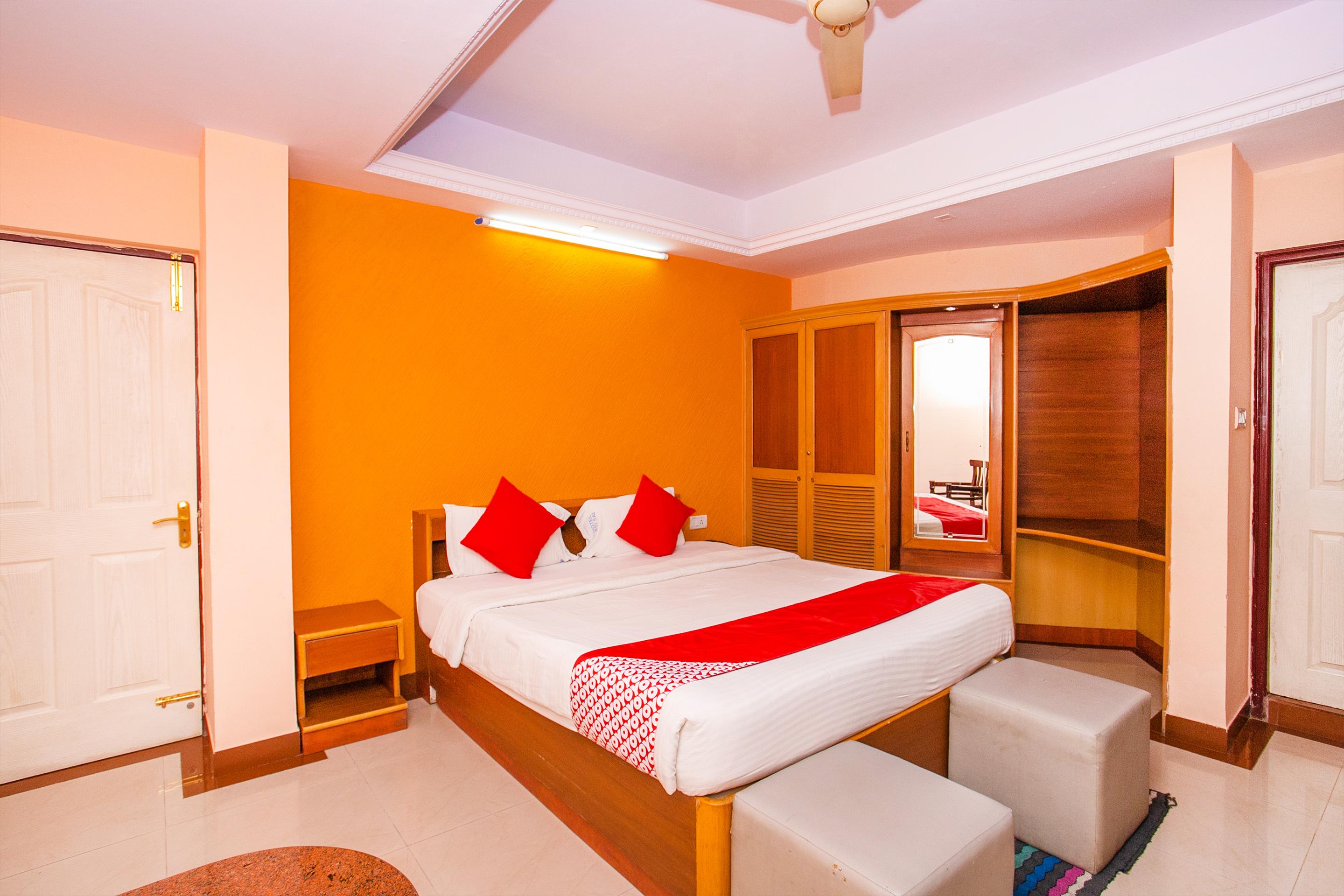 Oyo 331 Hotel Skanda Shelters Bangalore Exterior foto