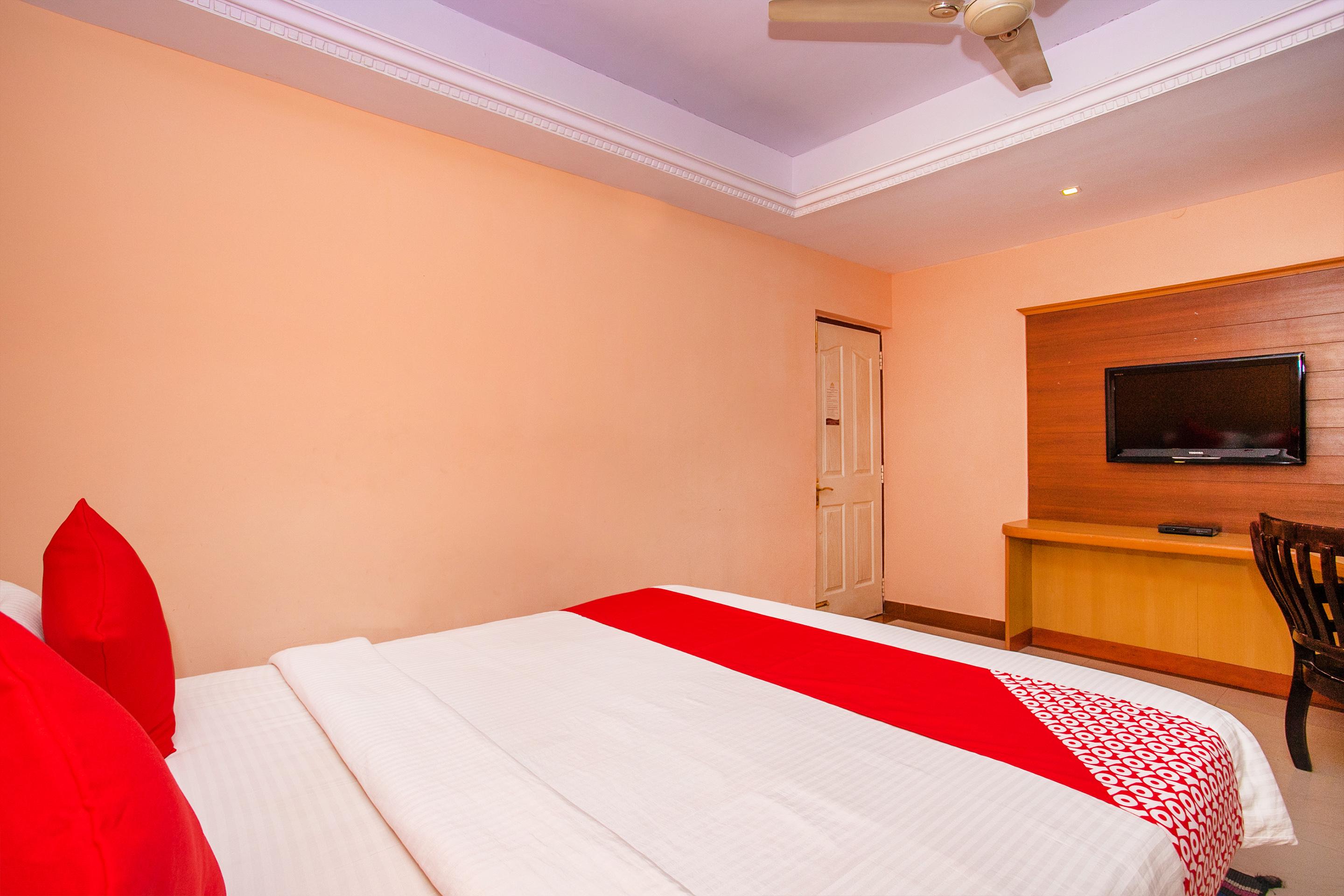 Oyo 331 Hotel Skanda Shelters Bangalore Exterior foto